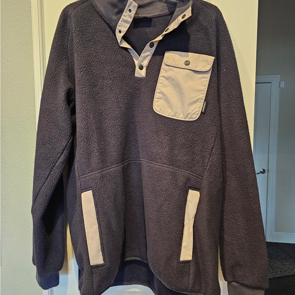 Navy Fleece Pullover with Beige Accents Cotopaxi XXL.